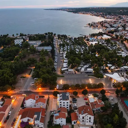 Appartamento Azzurro - With Private Rooftop Jacuzzi