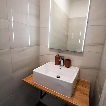 Appartamento Azzurro - With Private Rooftop Jacuzzi Zara