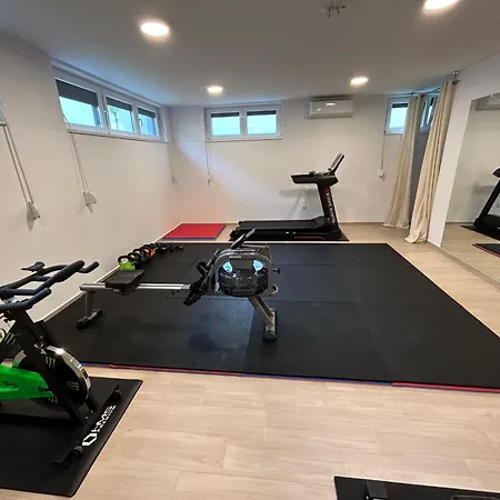 Appartamento Azzurro - With Private Rooftop Jacuzzi