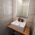 Daire Azzurro - With Private Rooftop Jacuzzi Zadar