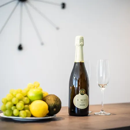 Apartamento Azzurro - With Private Rooftop Jacuzzi *