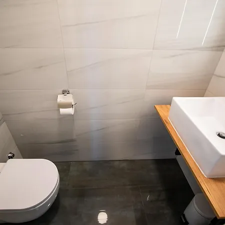 Azzurro - With Private Rooftop Jacuzzi Задар