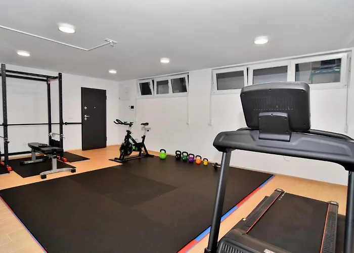 Azzurro - With Private Rooftop Jacuzzi * זאדאר